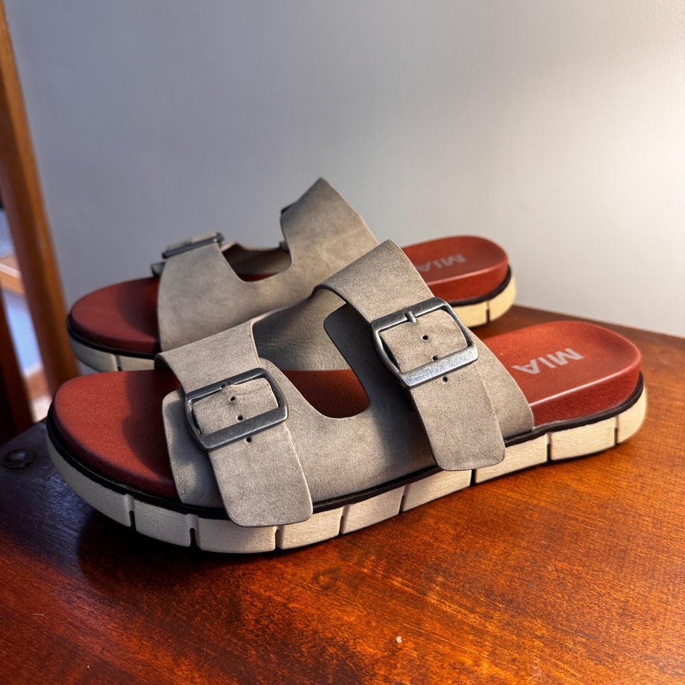 MIA Olive Double Strap Sandals - Picture 4 of 7